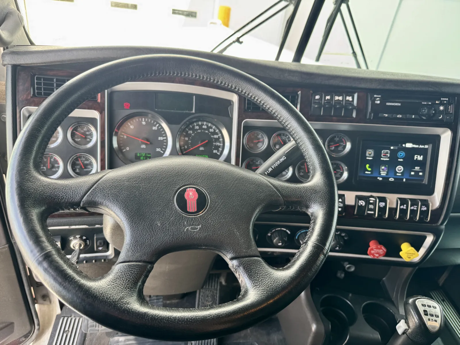 2023 Kenworth W900 - image 16