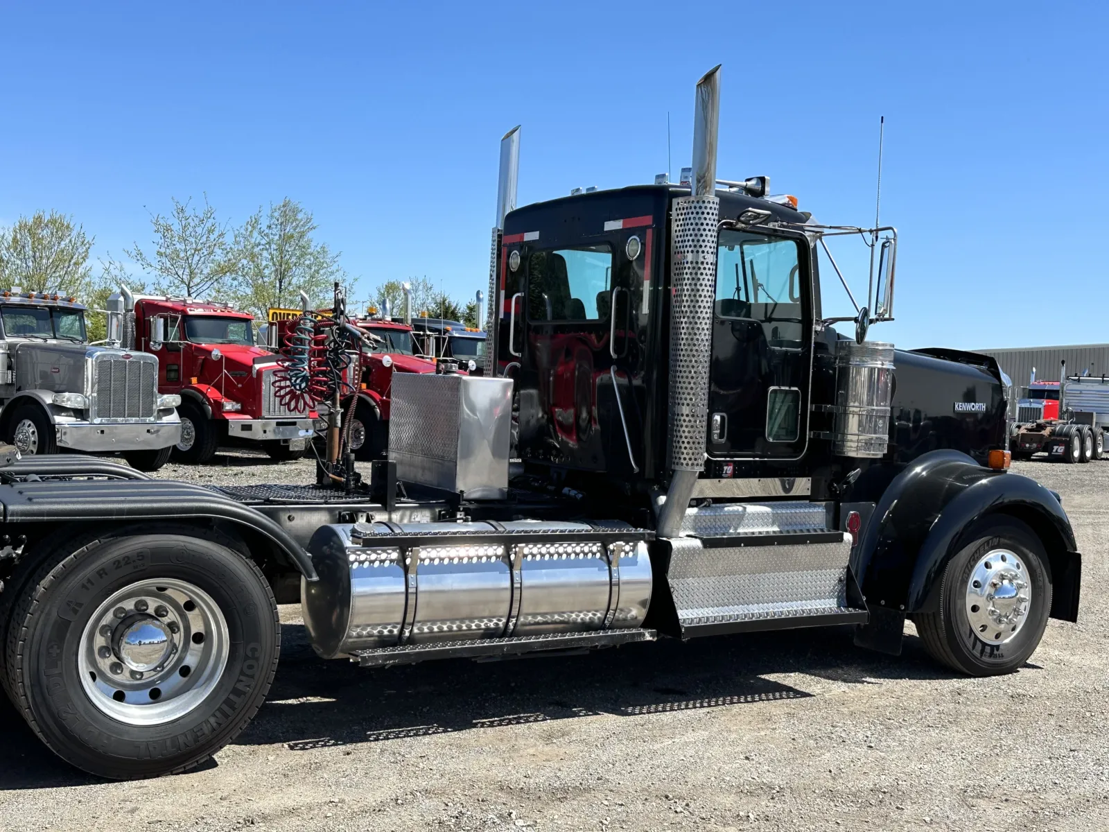 2011 Kenworth W900 - image 7