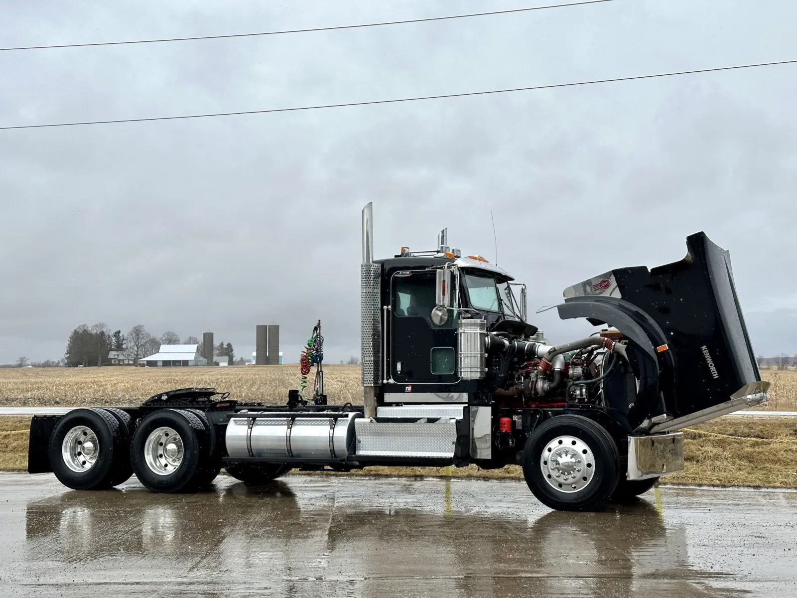 2011 Kenworth W900 - image 9