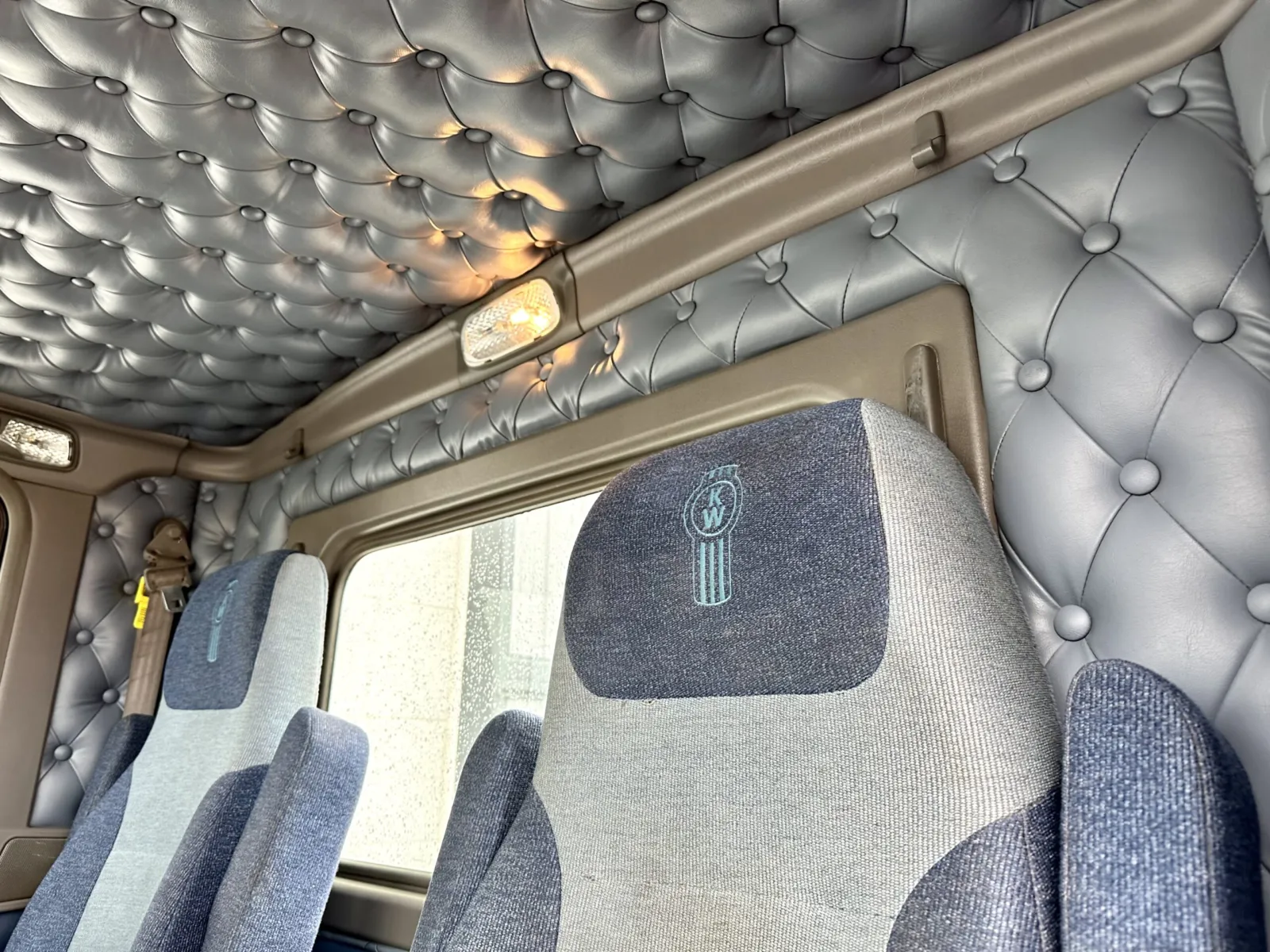 2011 Kenworth W900 - image 19