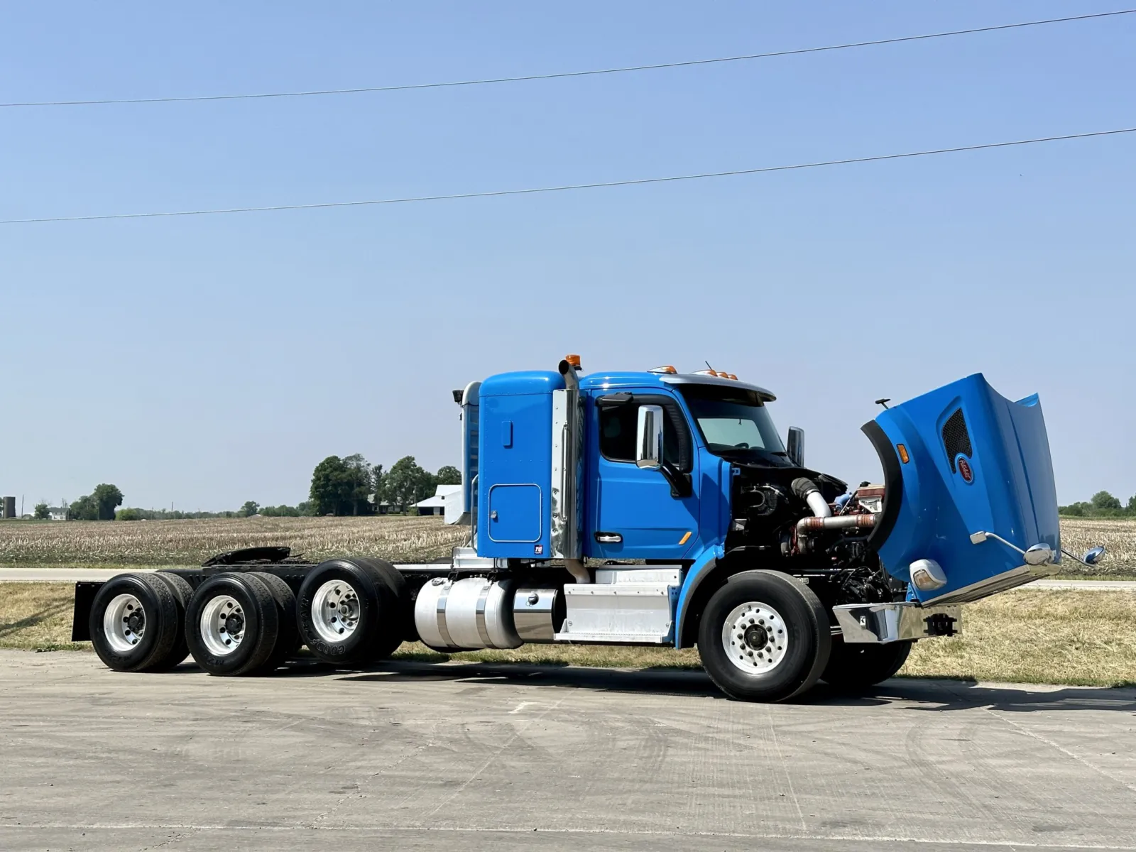 2016 Peterbilt 567 - image 9