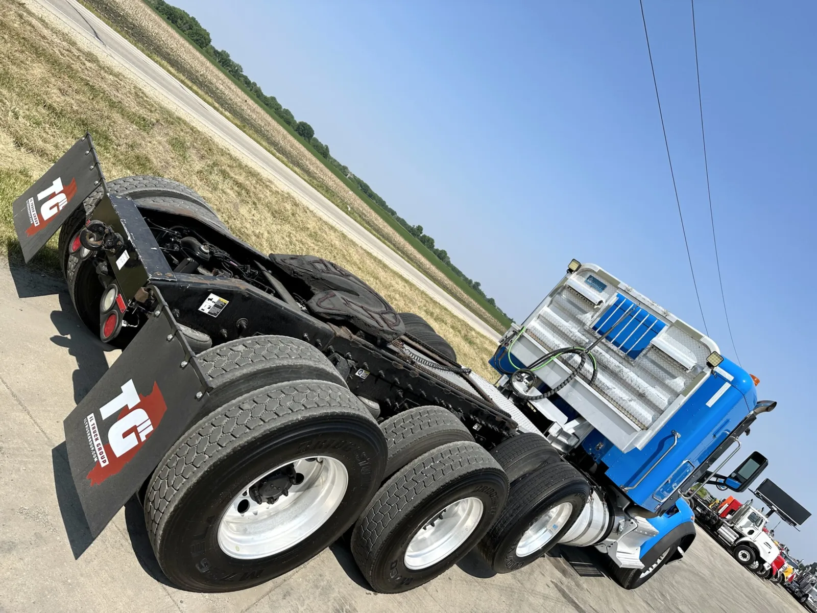 2016 Peterbilt 567 - image 11