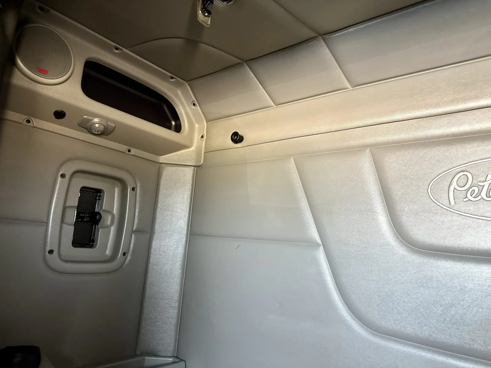 2016 Peterbilt 567 - image 21