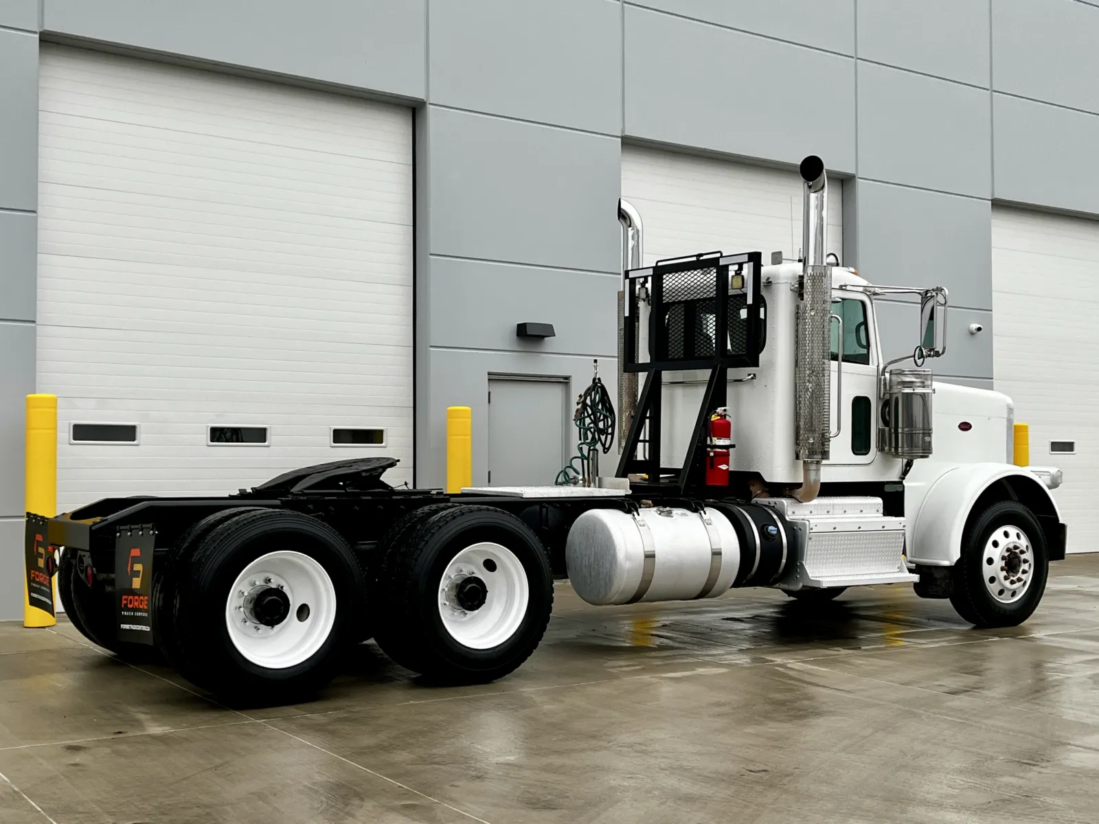 2014 Peterbilt - image 5