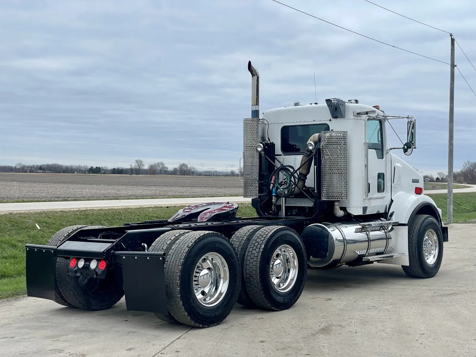 2014 Kenworth T800 - image 5