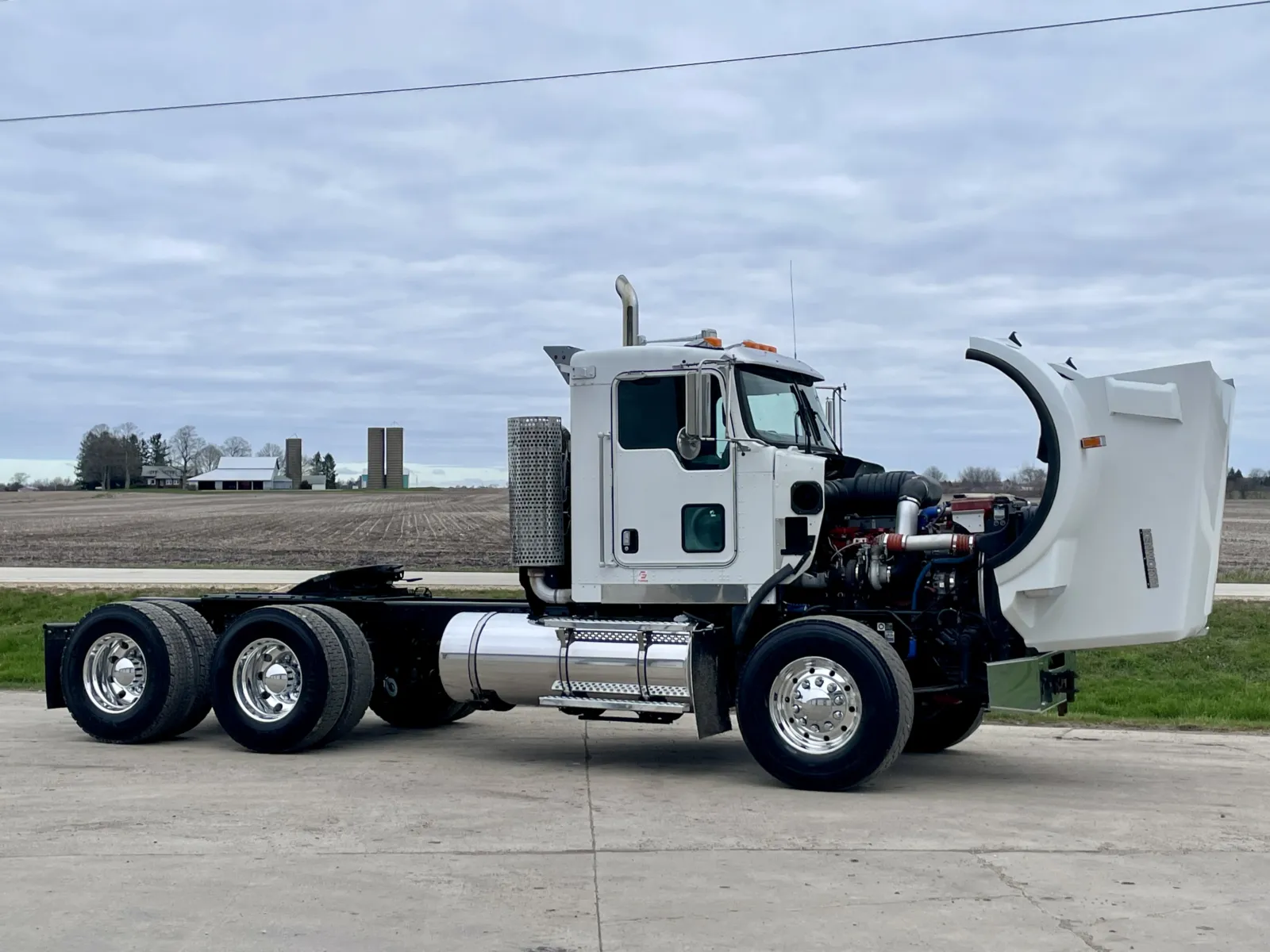 2014 Kenworth T800 - image 9