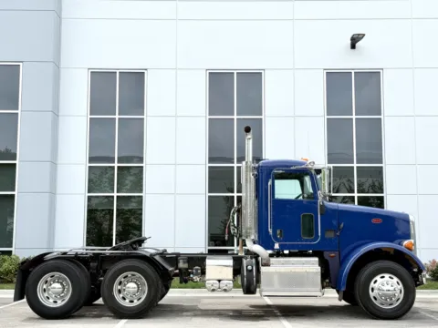 Another view of 2016 PETERBILT 365 for sale in New Lenox, IL at Forge Truck Centers - Illinois