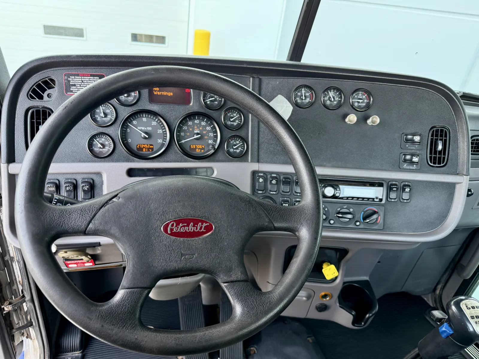 2016 Peterbilt 365 - image 16