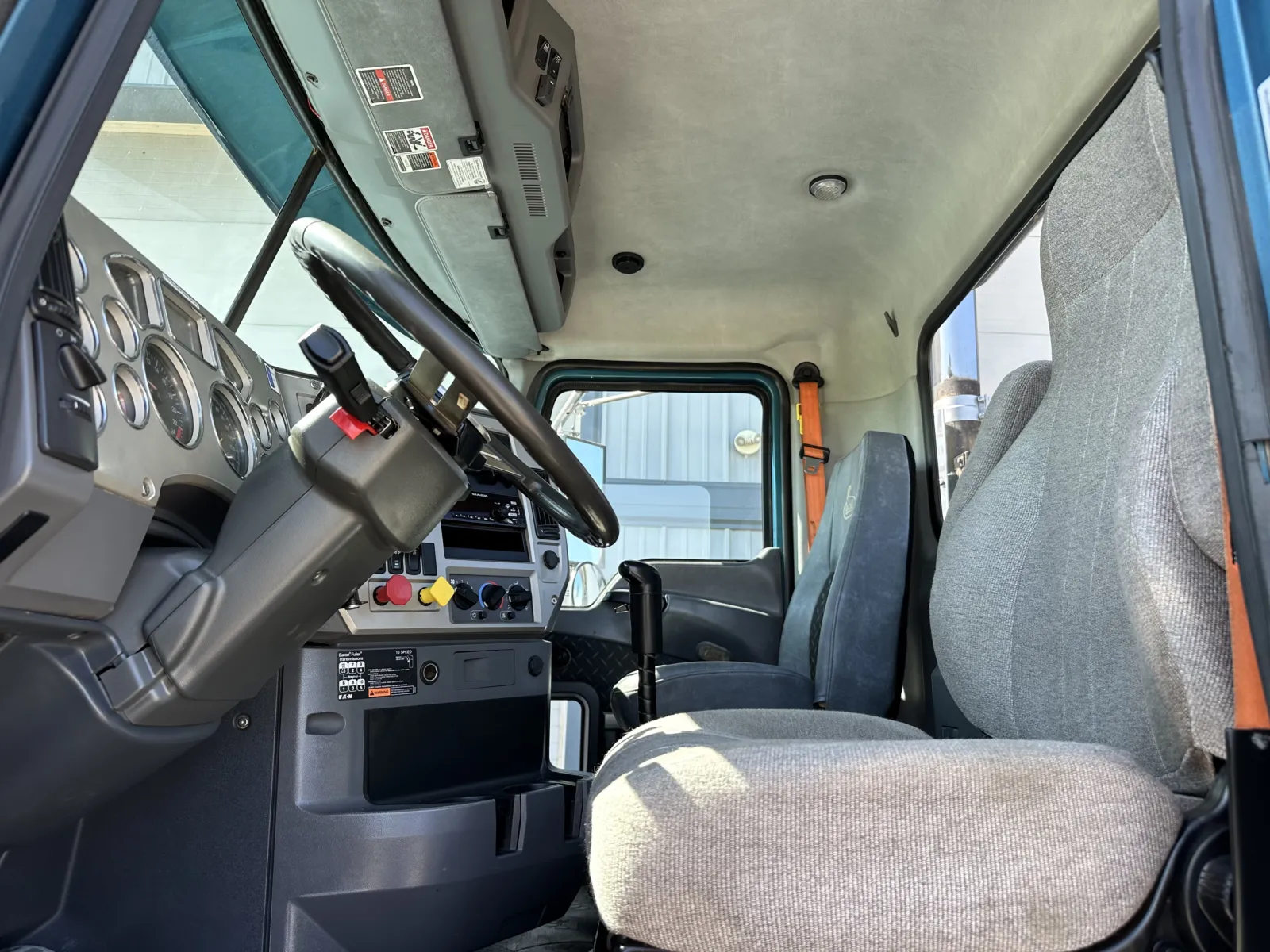 2015 Mack - image 14