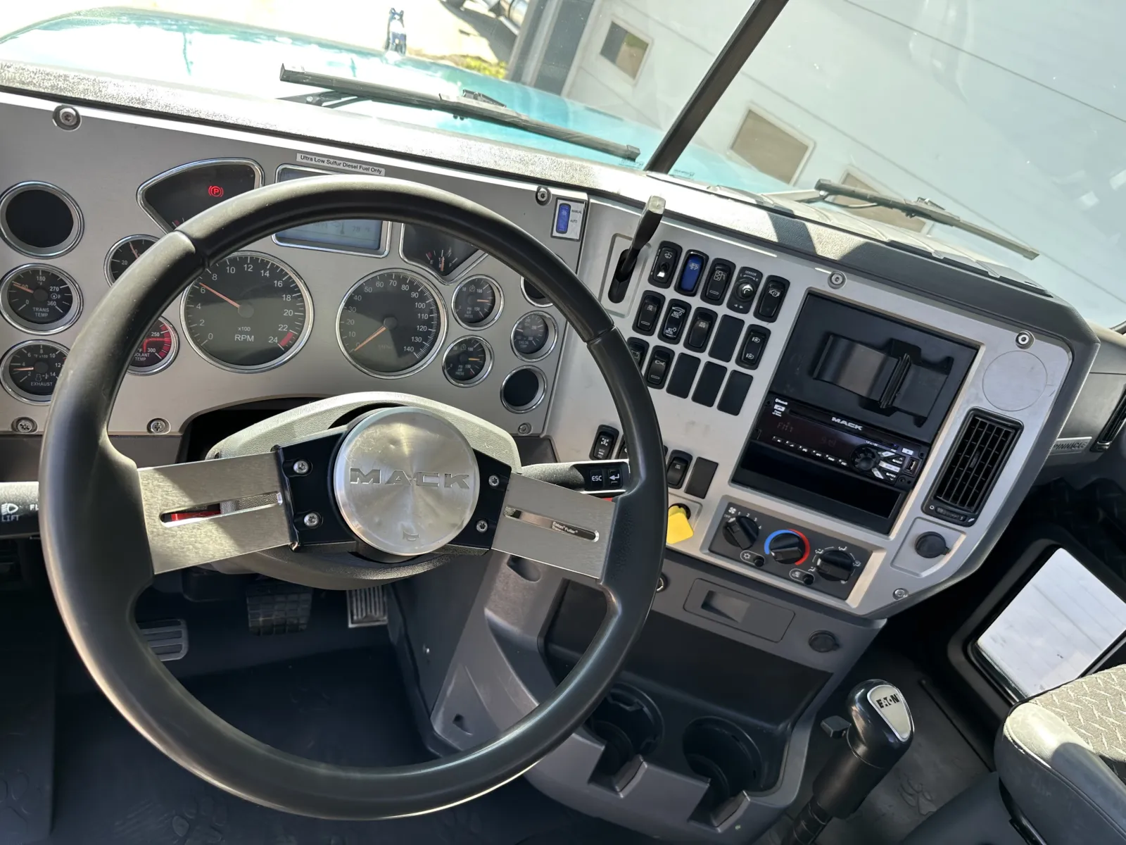 2015 Mack - image 16