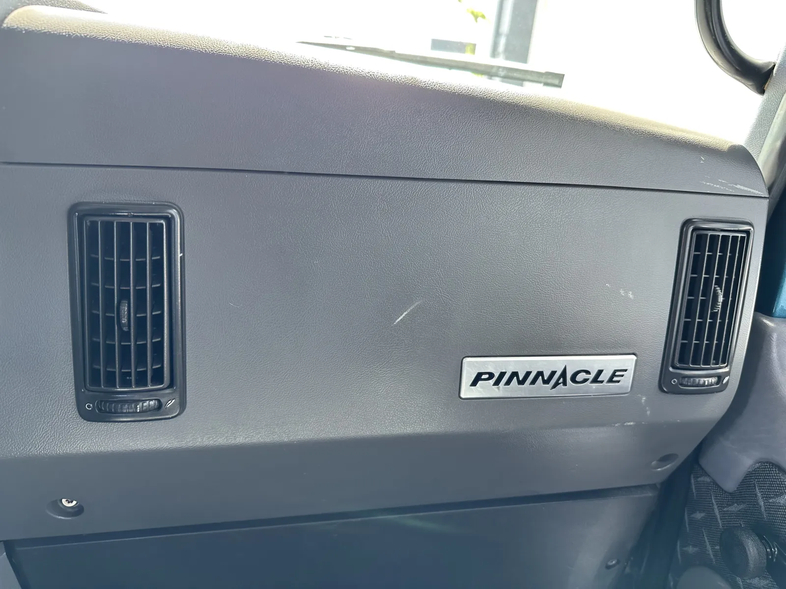 2015 Mack - image 19