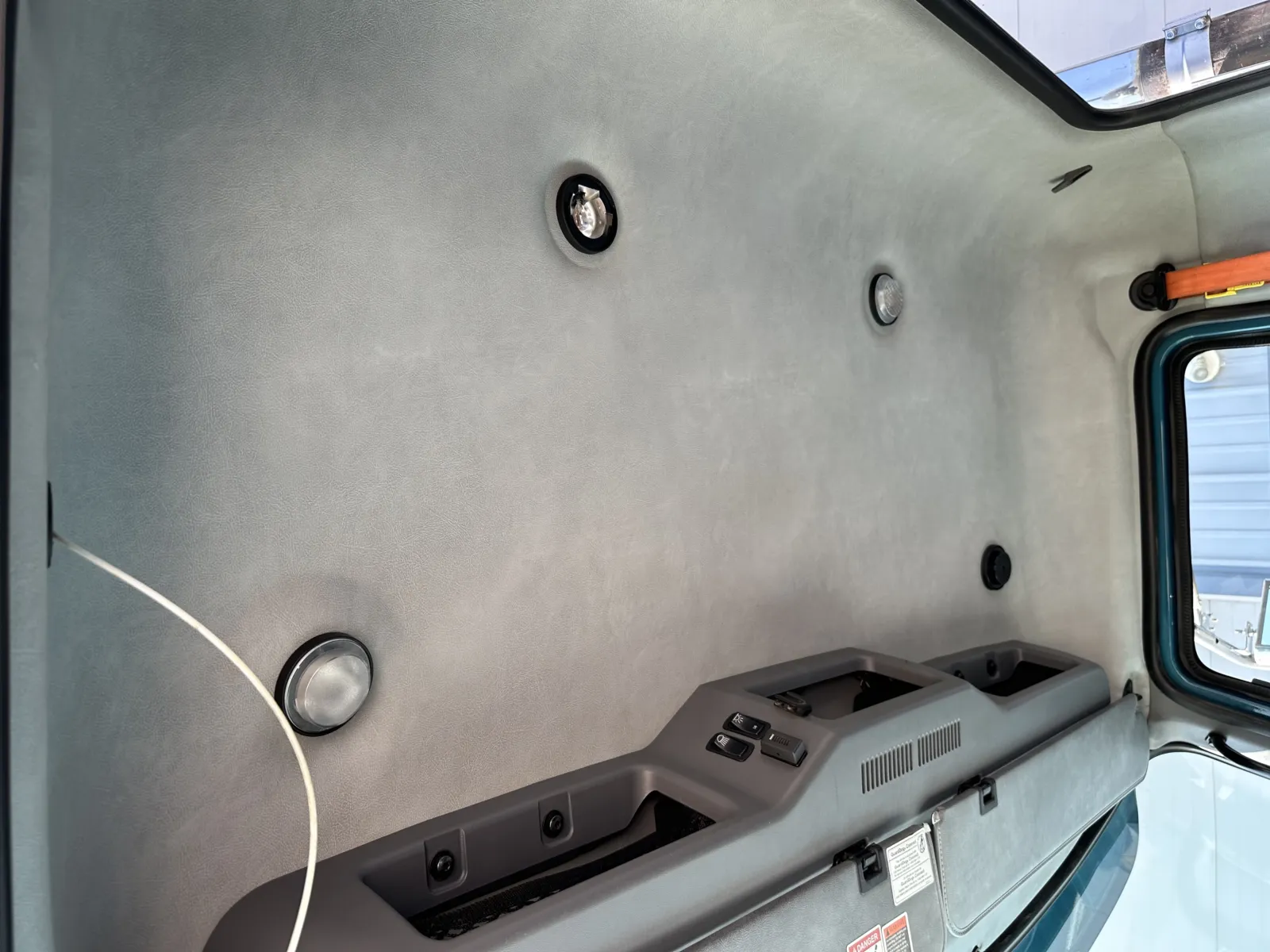 2015 Mack - image 21