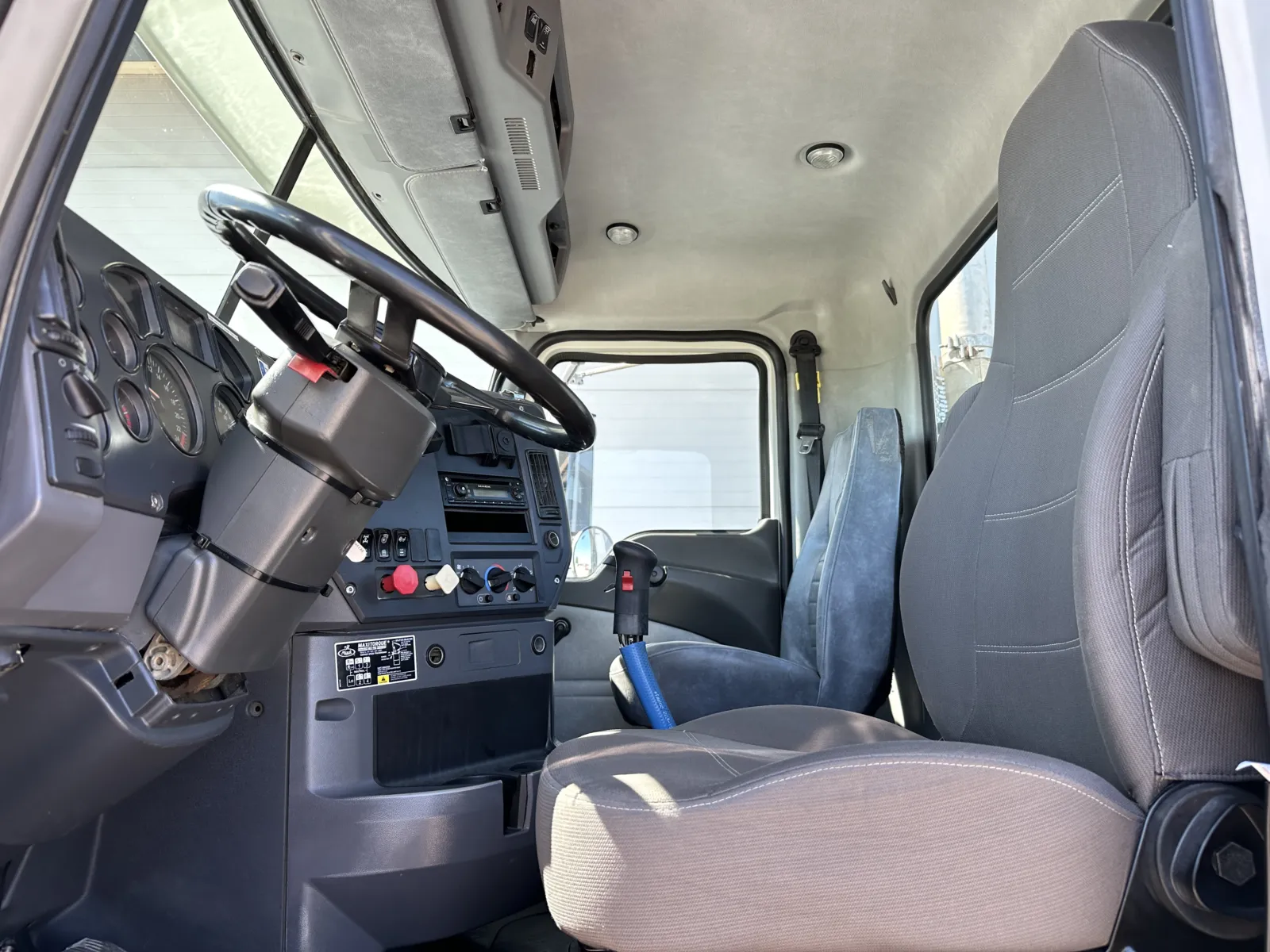 2012 Mack - image 14