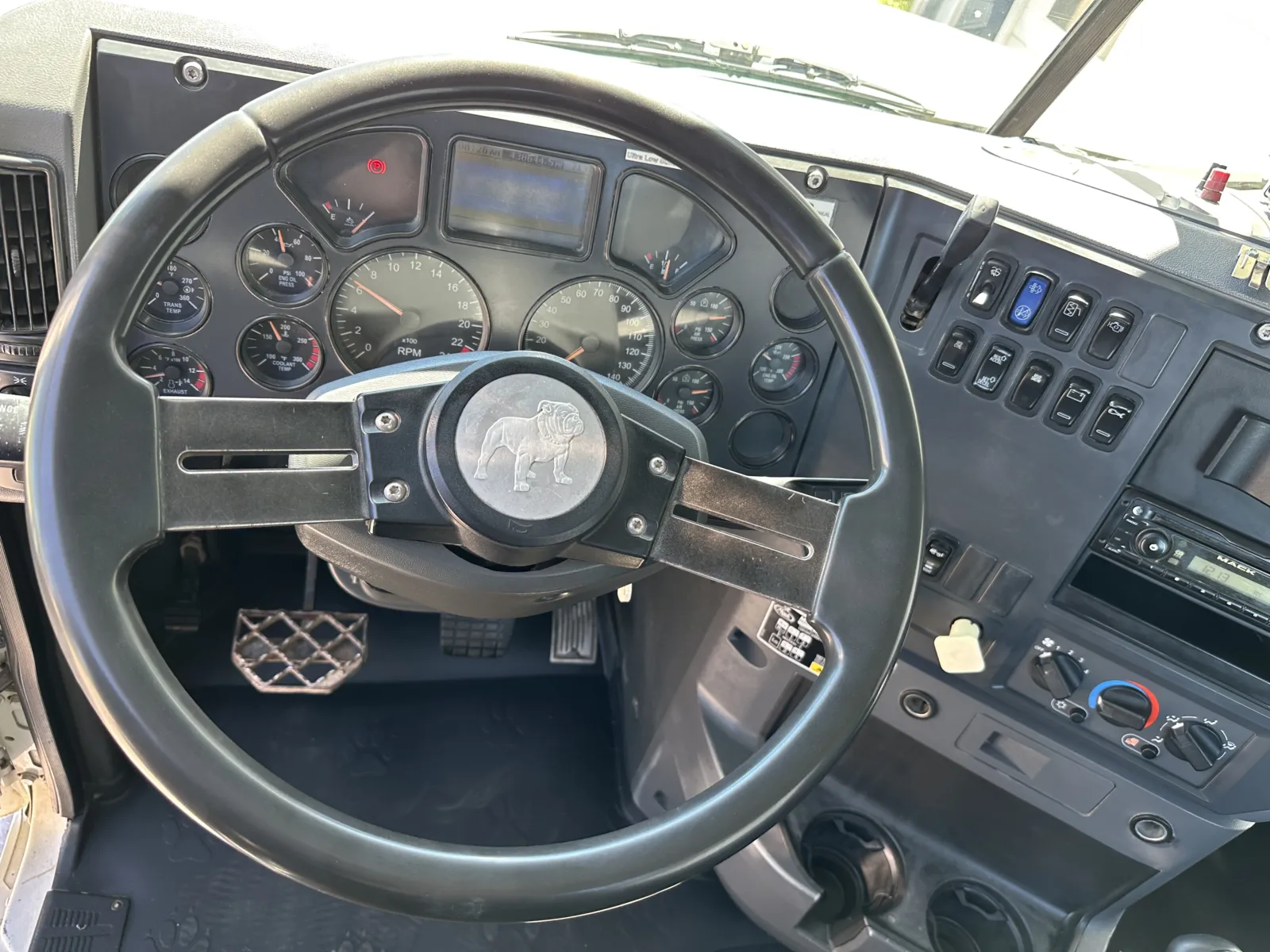 2012 Mack - image 16