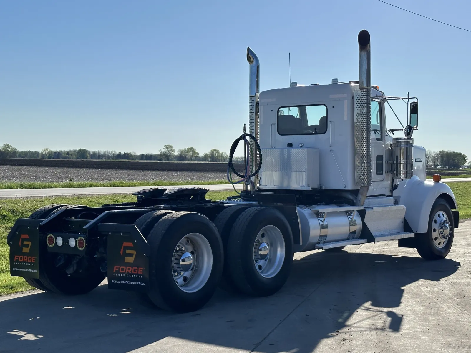 2015 Kenworth W900 - image 5