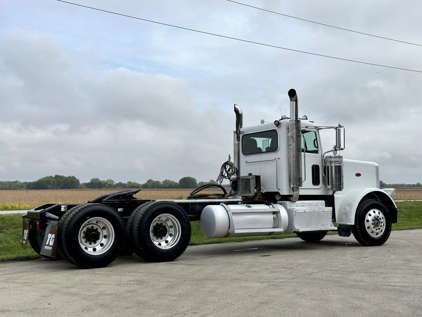 2013 Peterbilt - image 5