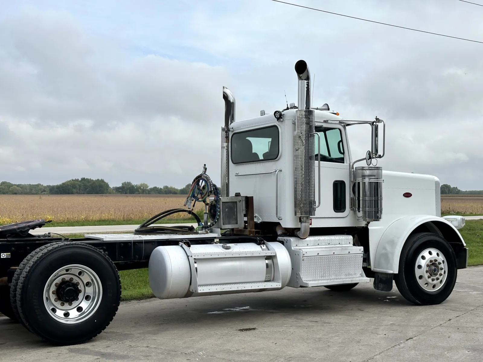 2013 Peterbilt - image 7