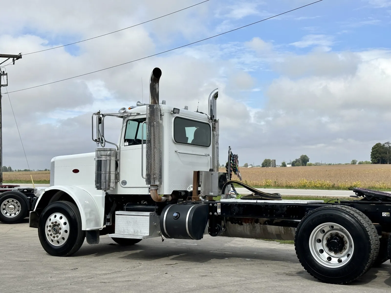 2013 Peterbilt - image 8