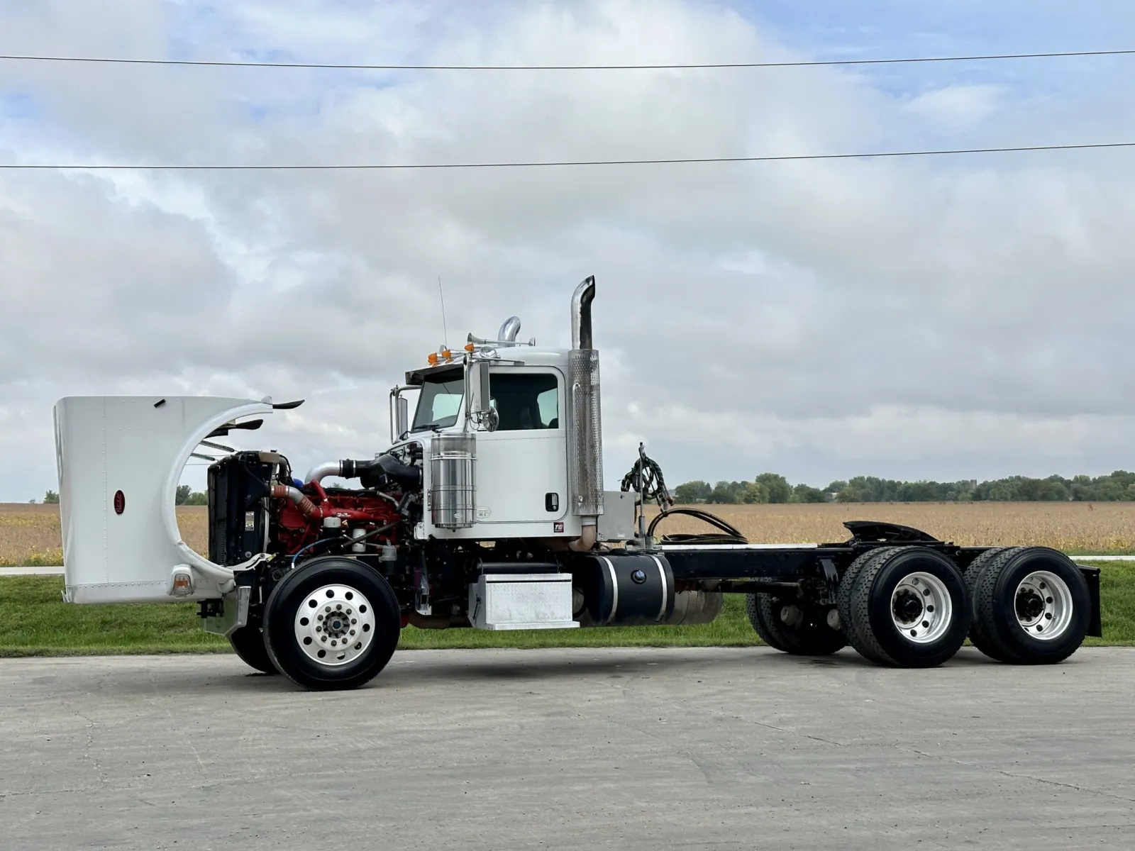 2013 Peterbilt - image 10