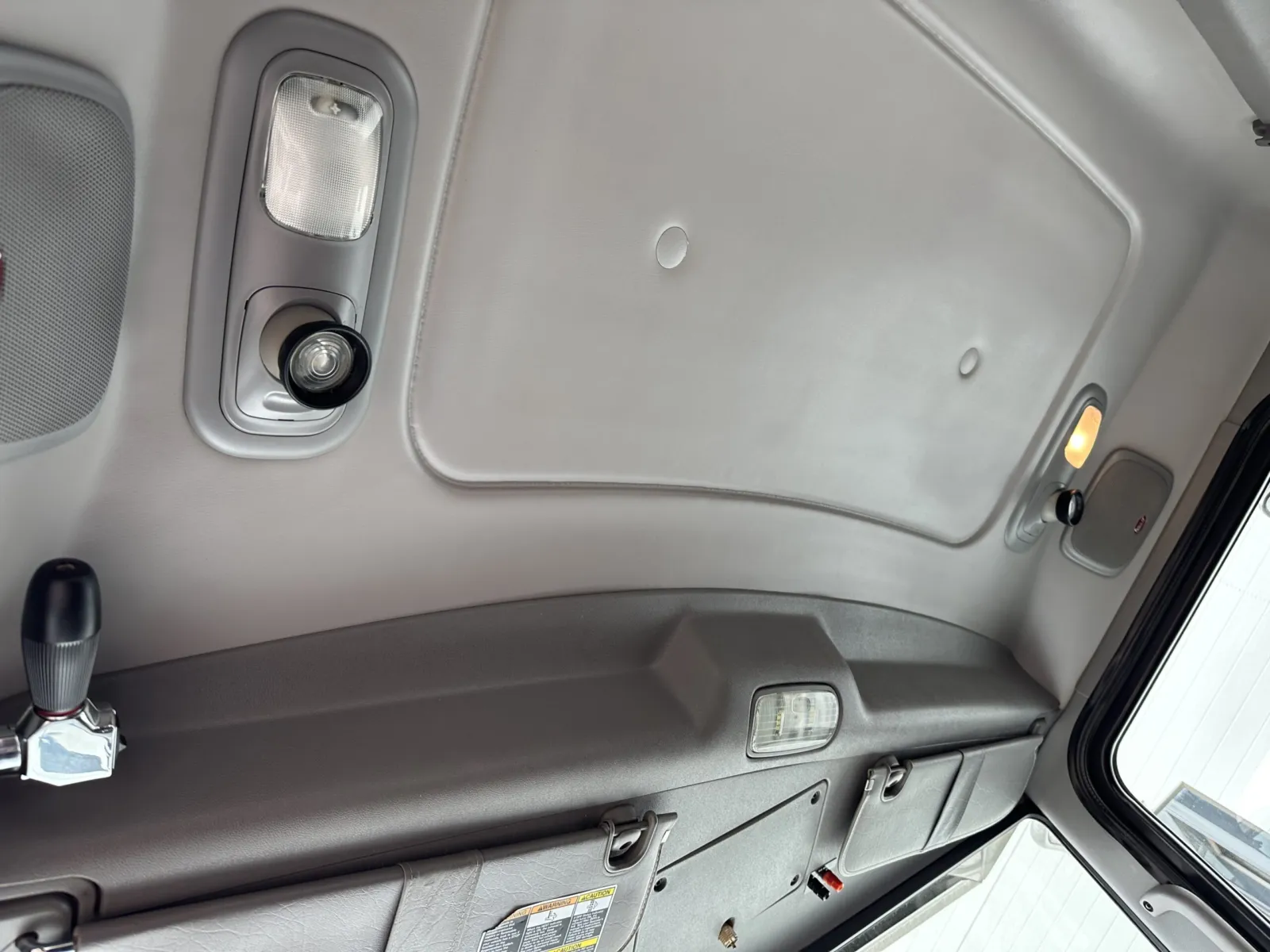 2013 Peterbilt - image 20