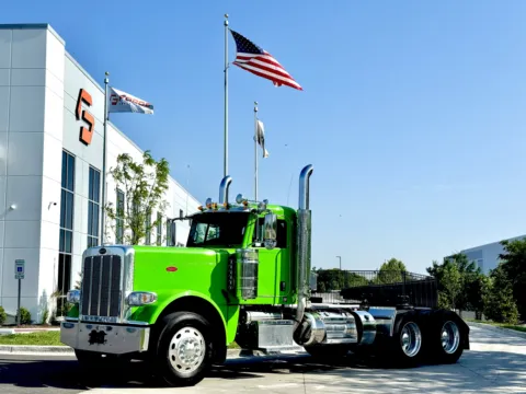 【E.T】 Used 2022 PETERBILT 389 for sale in New Lenox, IL at Forge