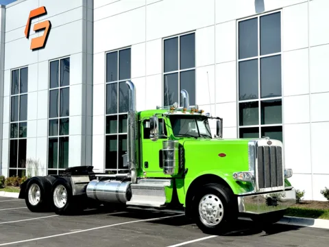 Photos of 2022 PETERBILT 389 for sale in New Lenox, IL at Forge Truck Centers - Illinois