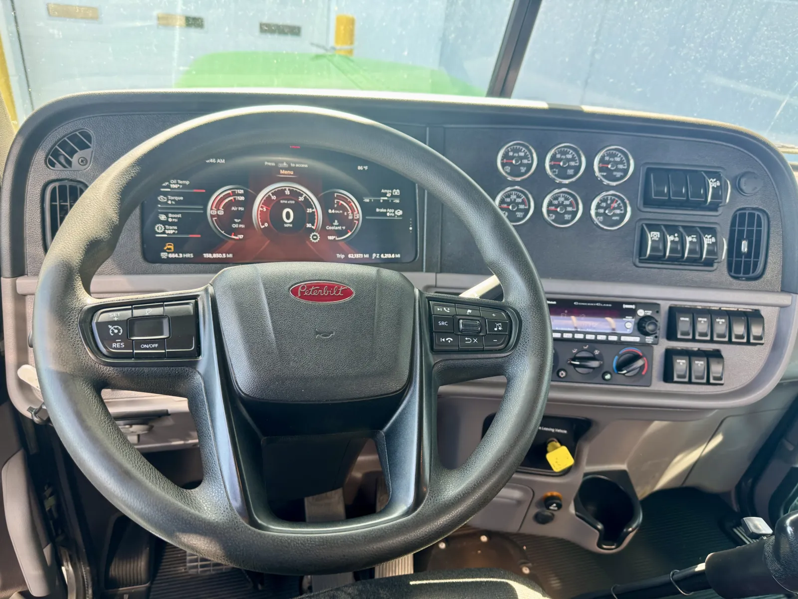 2022 Peterbilt 389 - image 16