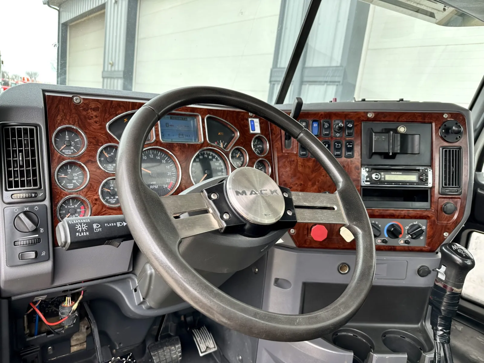 2013 Mack - image 15