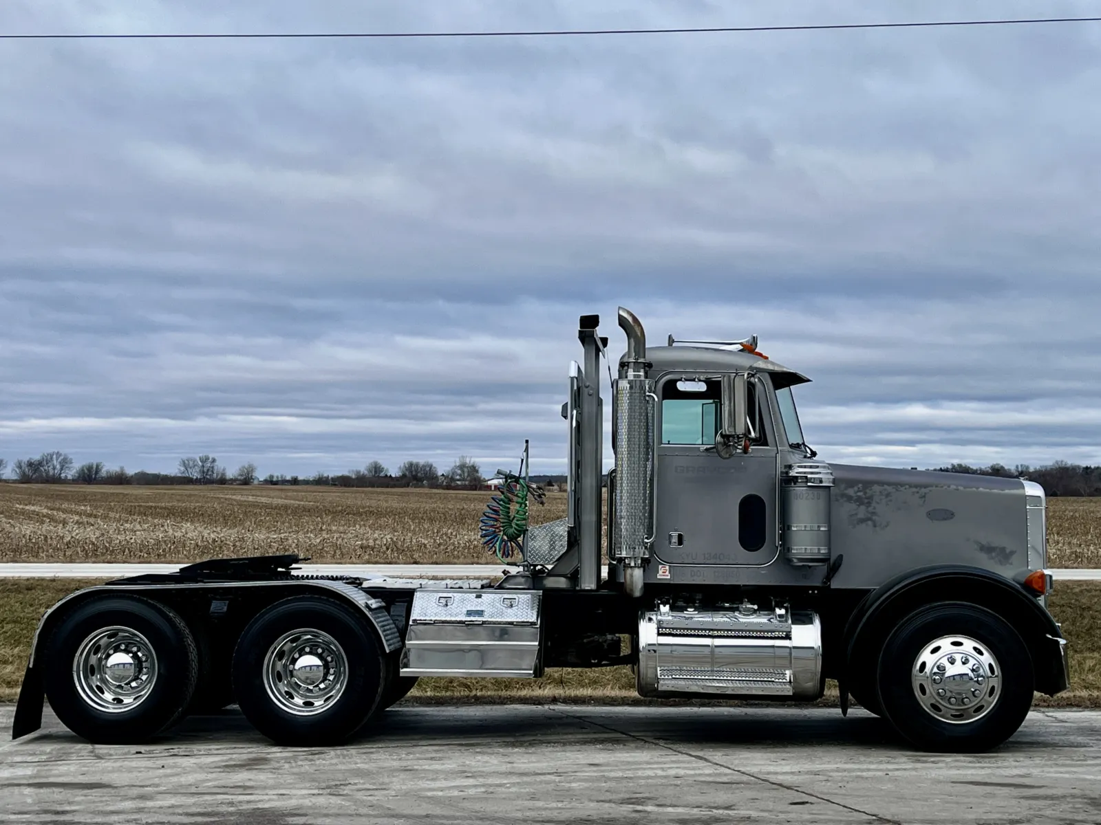 1999 Peterbilt - image 3