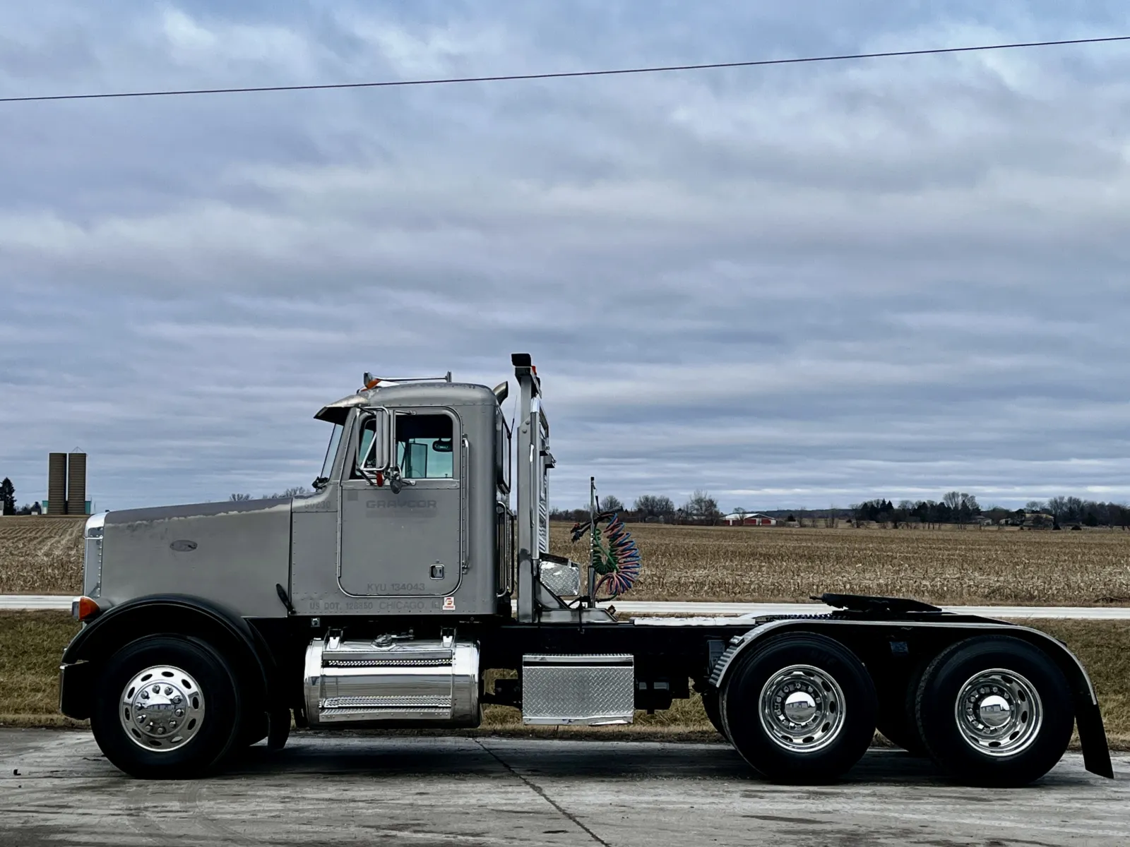 1999 Peterbilt - image 4