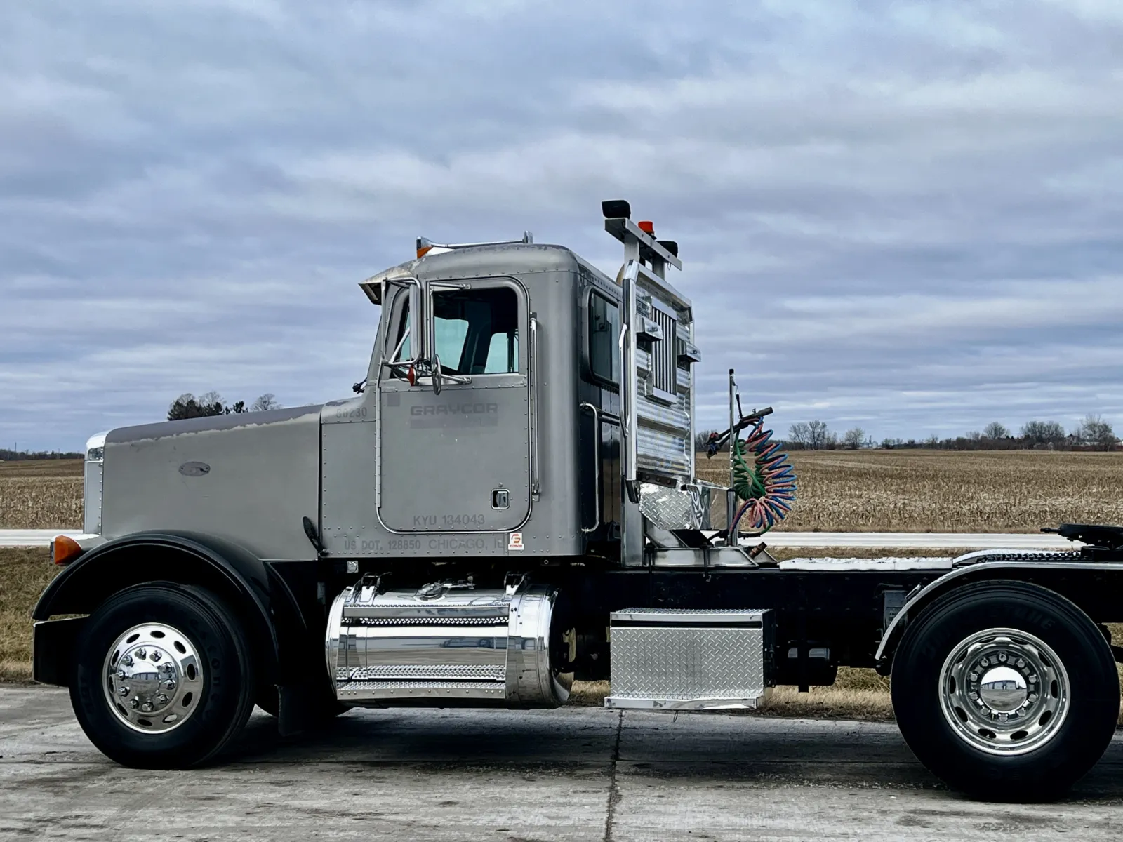 1999 Peterbilt - image 8