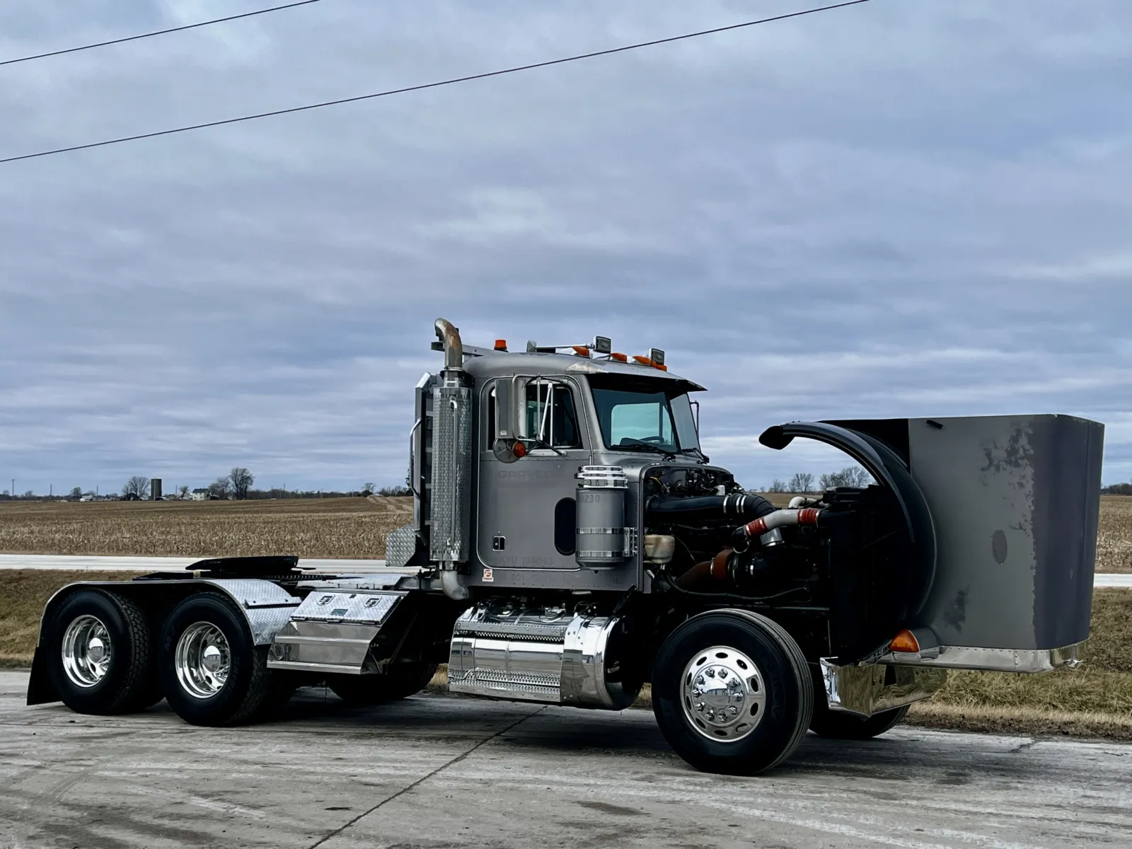 1999 Peterbilt - image 9