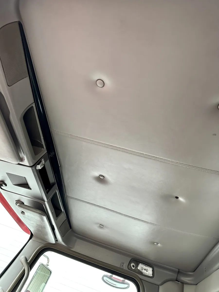 2012 Kenworth T800 - image 20