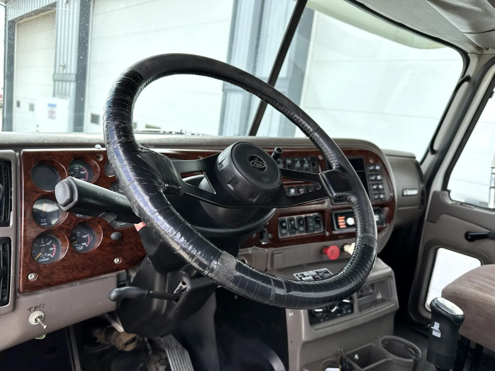 2007 Mack - image 15