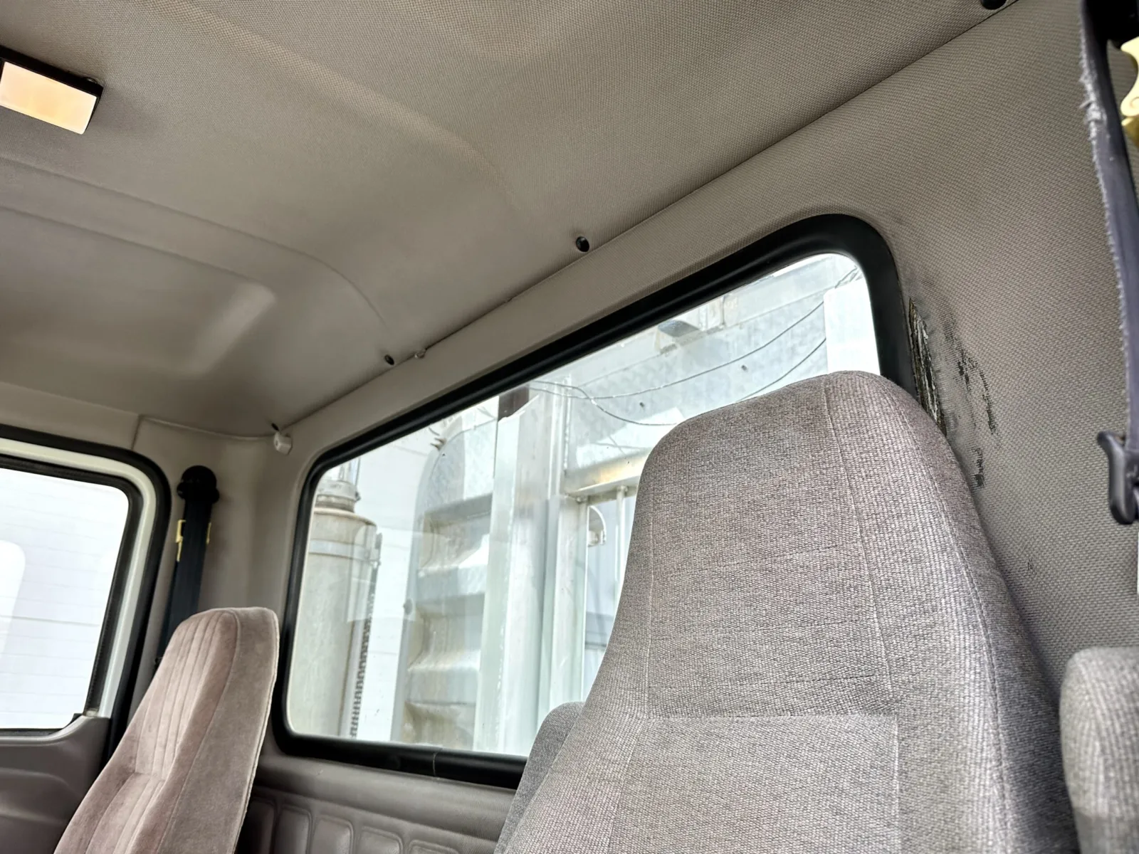 2007 Mack - image 19