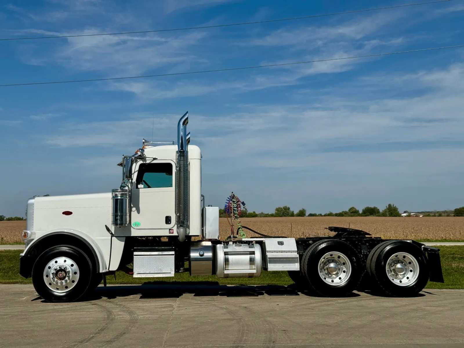 2018 Peterbilt 389 - image 4