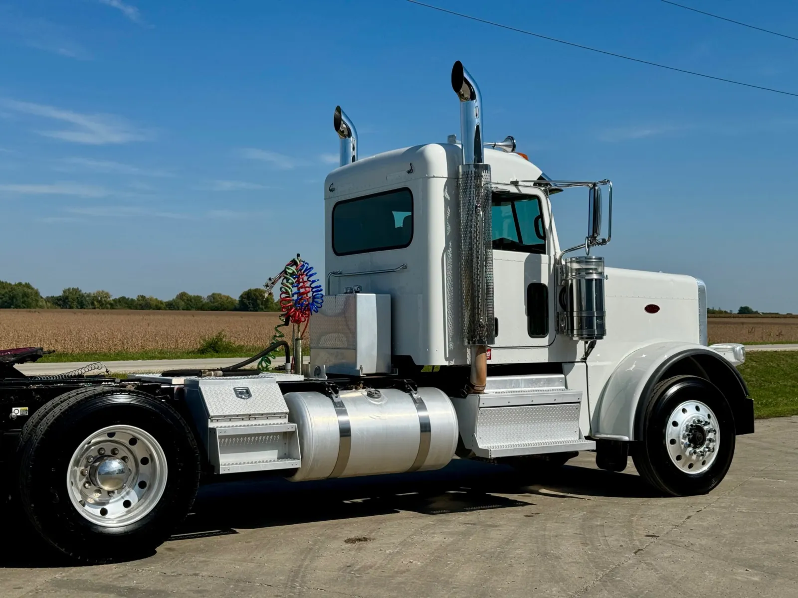 2018 Peterbilt 389 - image 7