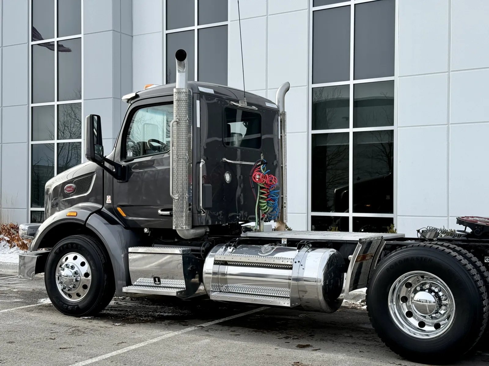 2022 Peterbilt 567 - image 8