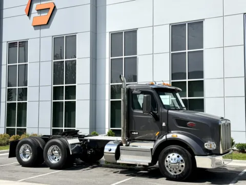 Photos of 2022 PETERBILT 567 for sale in New Lenox, IL at Forge Truck Centers - Illinois