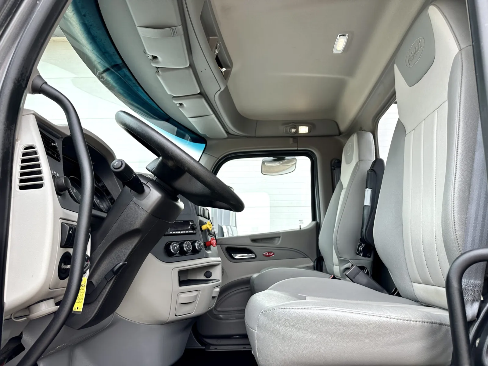 2022 Peterbilt 567 - image 14