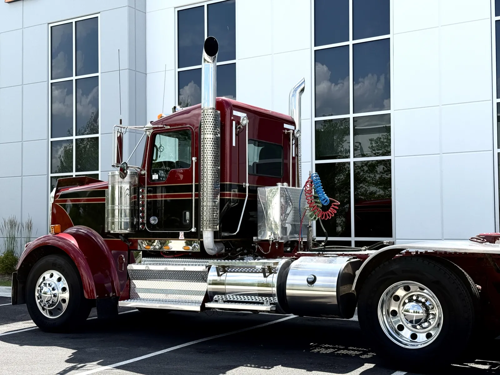 2020 Kenworth W900 - image 8