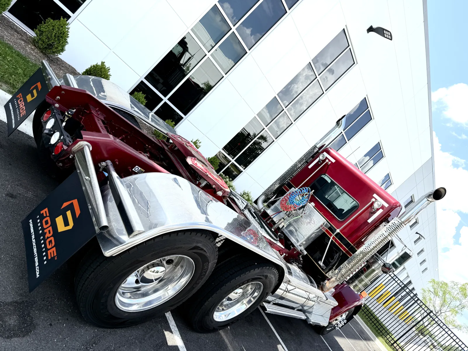 2020 Kenworth W900 - image 11