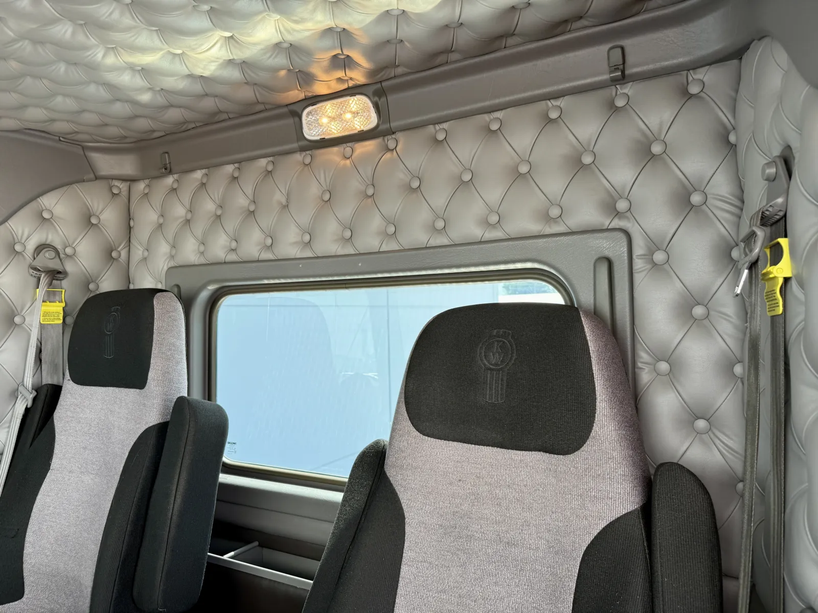 2020 Kenworth W900 - image 20