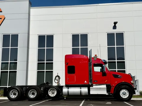 Another view of 2019 PETERBILT 567 for sale in New Lenox, IL at Forge Truck Centers - Illinois