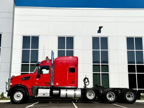 More photos of 2019 PETERBILT 567 at Forge Truck Centers - Illinois, IL