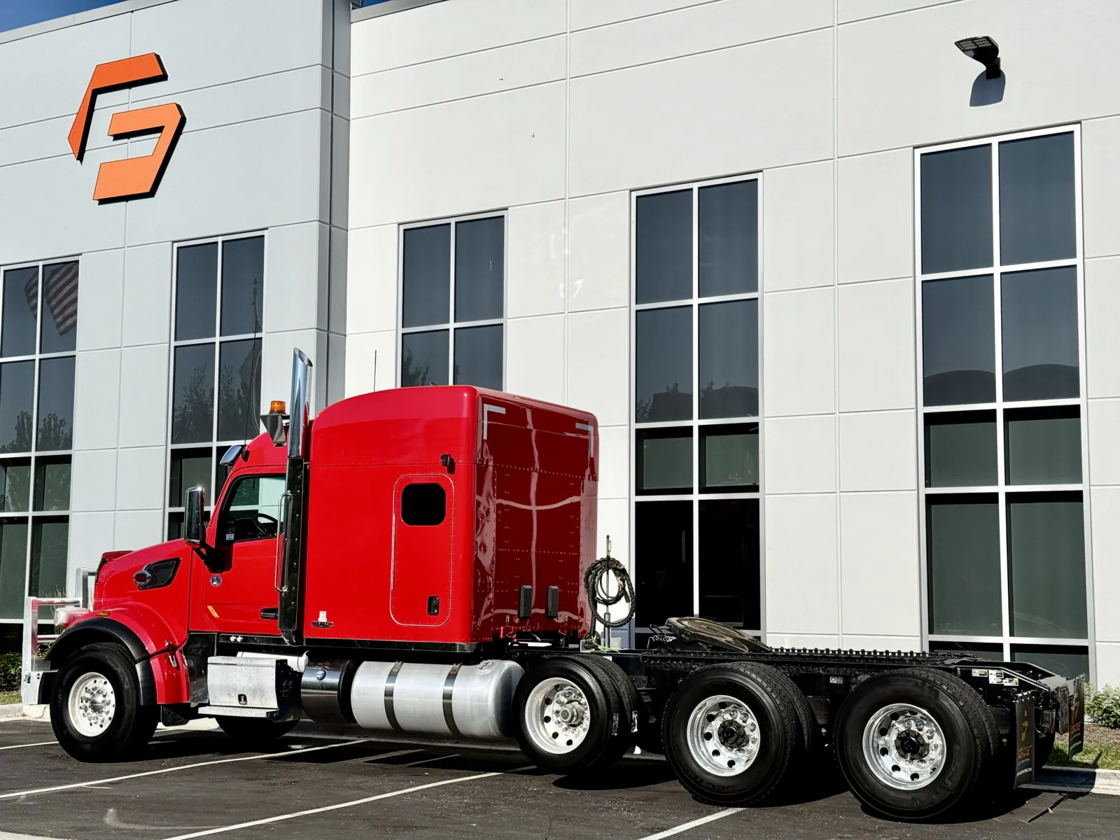 2019 Peterbilt 567 - image 6