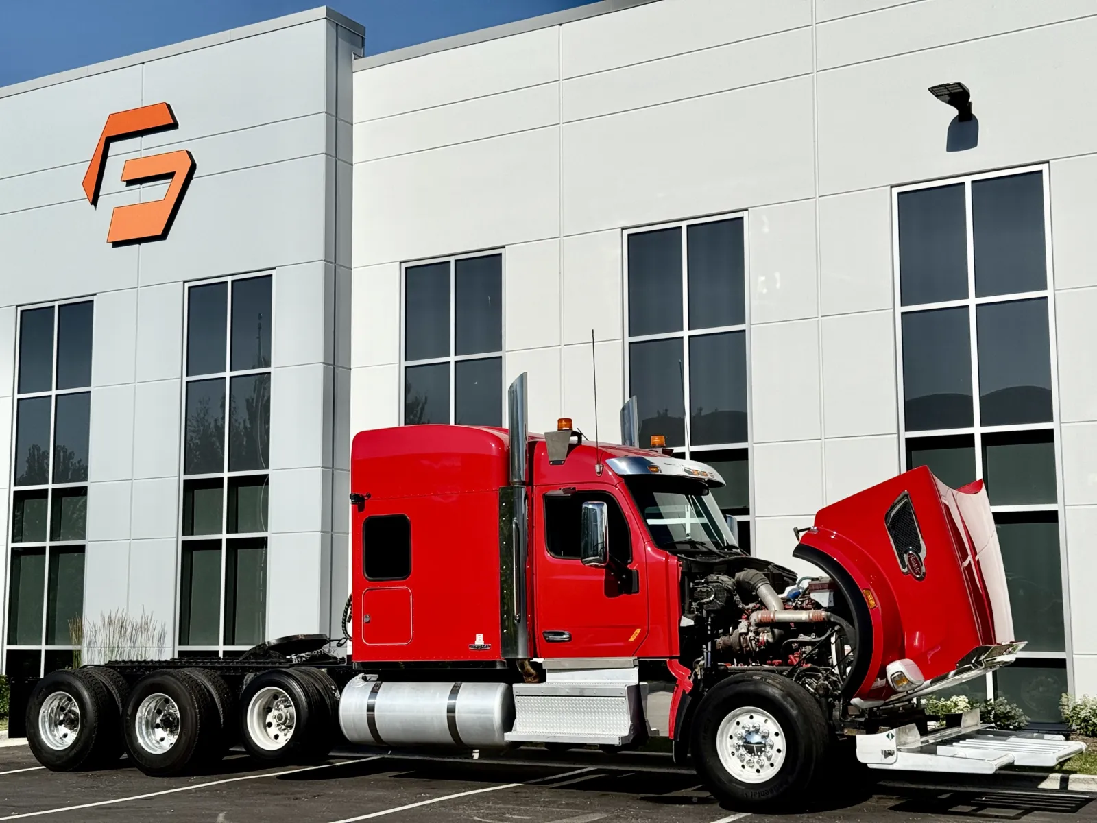 2019 Peterbilt 567 - image 9