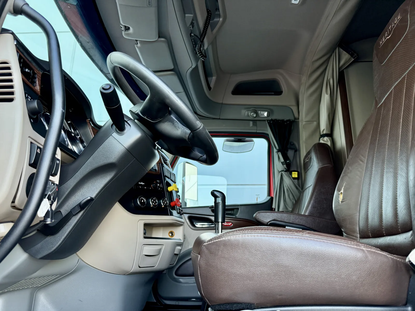 2019 Peterbilt 567 - image 14