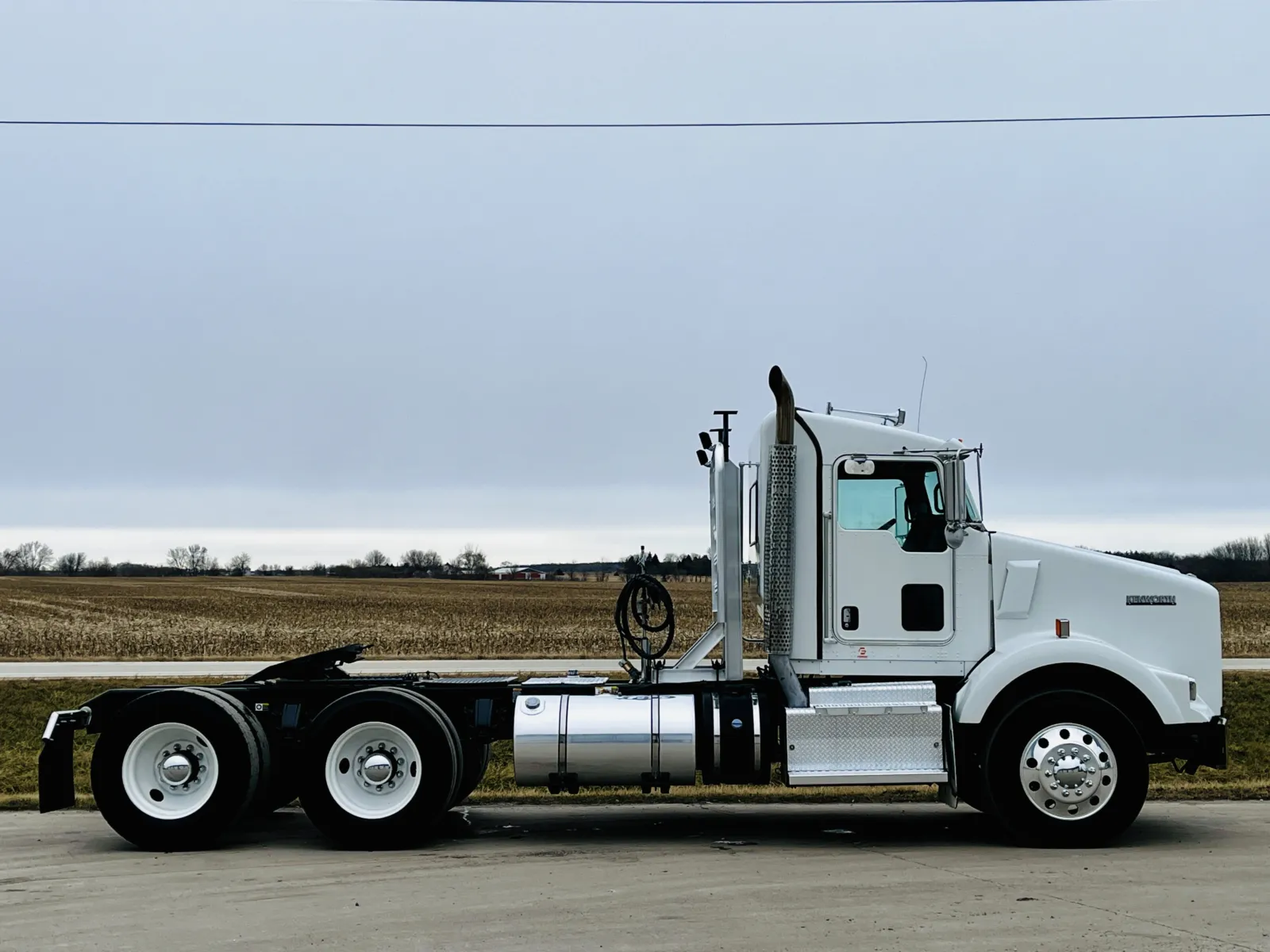 2013 Kenworth T800 - image 3