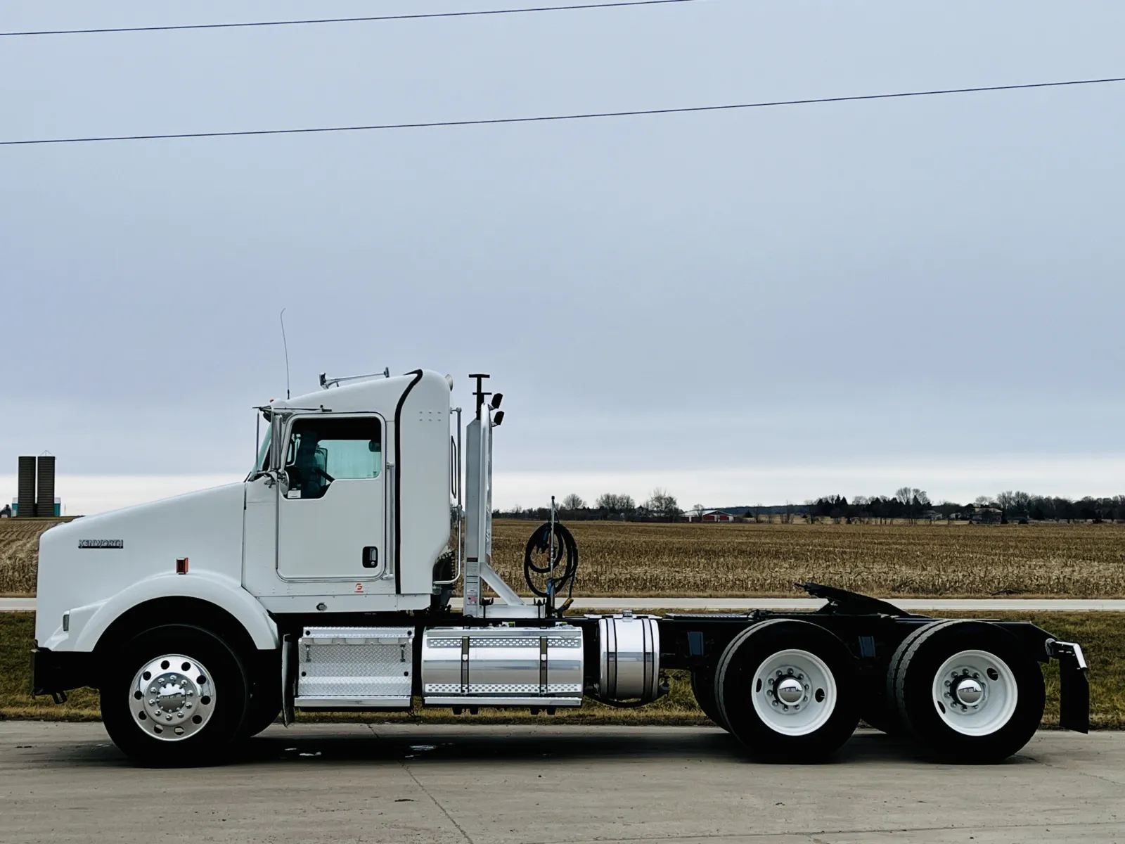 2013 Kenworth T800 - image 4
